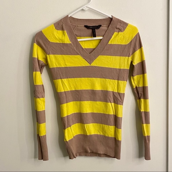 BCBG MaxAzaria Sweater - Picture 4 of 8
